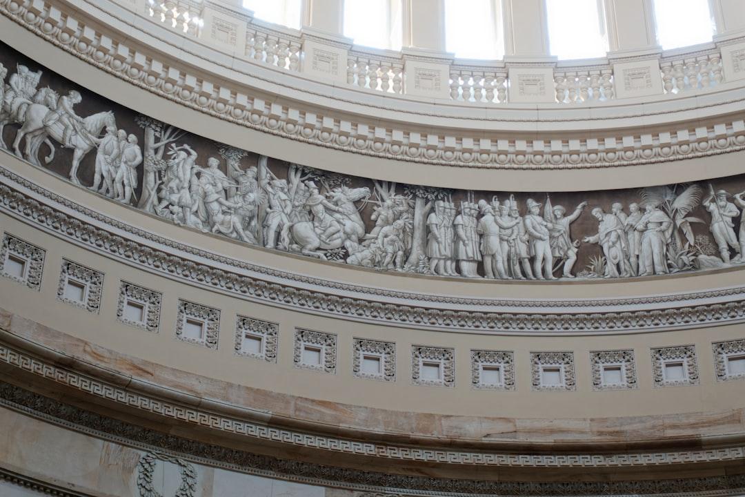 a close up of a wall with a painting on it Chứng đau cổ họng