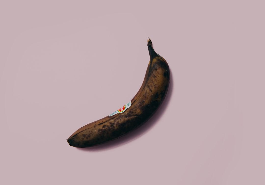 Rotten banana from charlesdeluvio on Unsplash Cảnh báo mới về "thần dược"