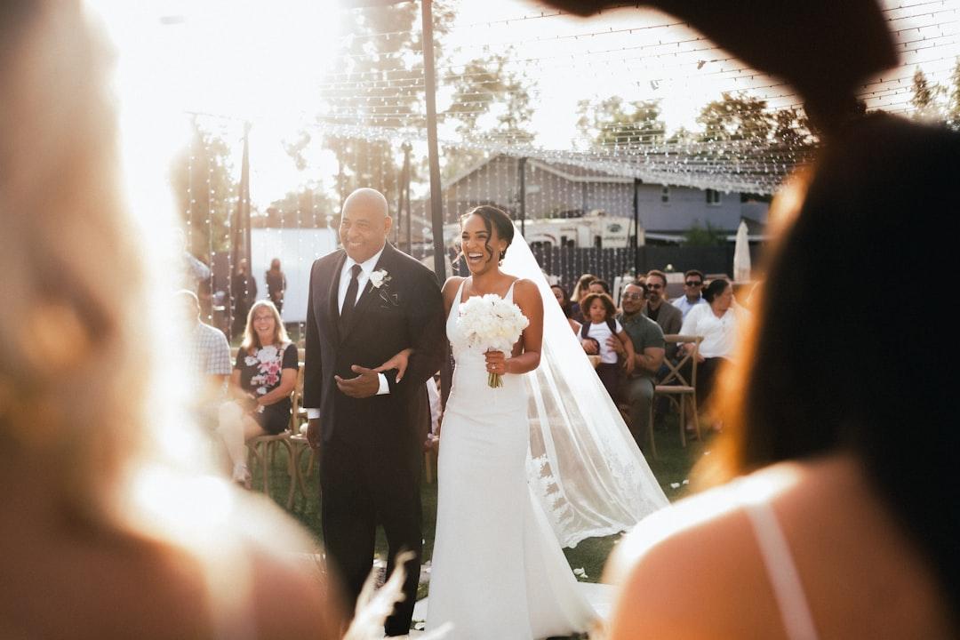 Bride and groom standing on the street during daytime from Jakob Owens on Unsplash Từng là bóng kín có cưới vợ được không?