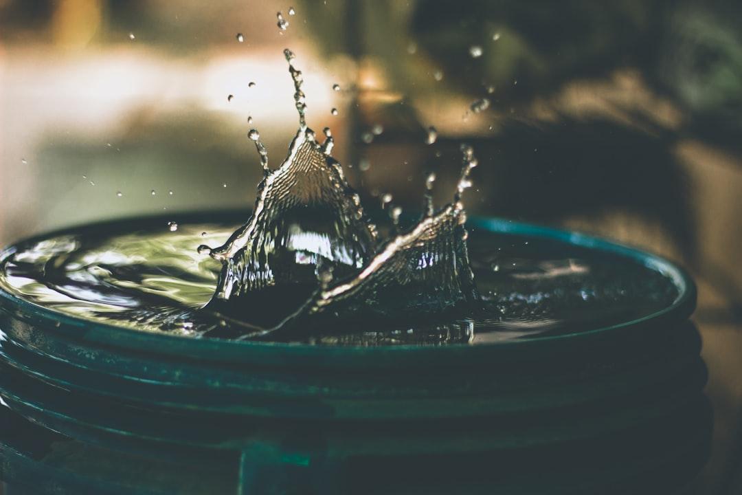 Water drop on bucket photo from Amritanshu Sikdar on Unsplash Thanh Hóa: Có hai làng ung thư