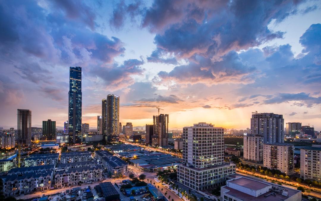 Gray high-rise buildings under gray clouds during golden hour from Minh Luu (Minhluu.com & AA+Photography) on Unsplash 44 ca sốt xuất huyết tử vong