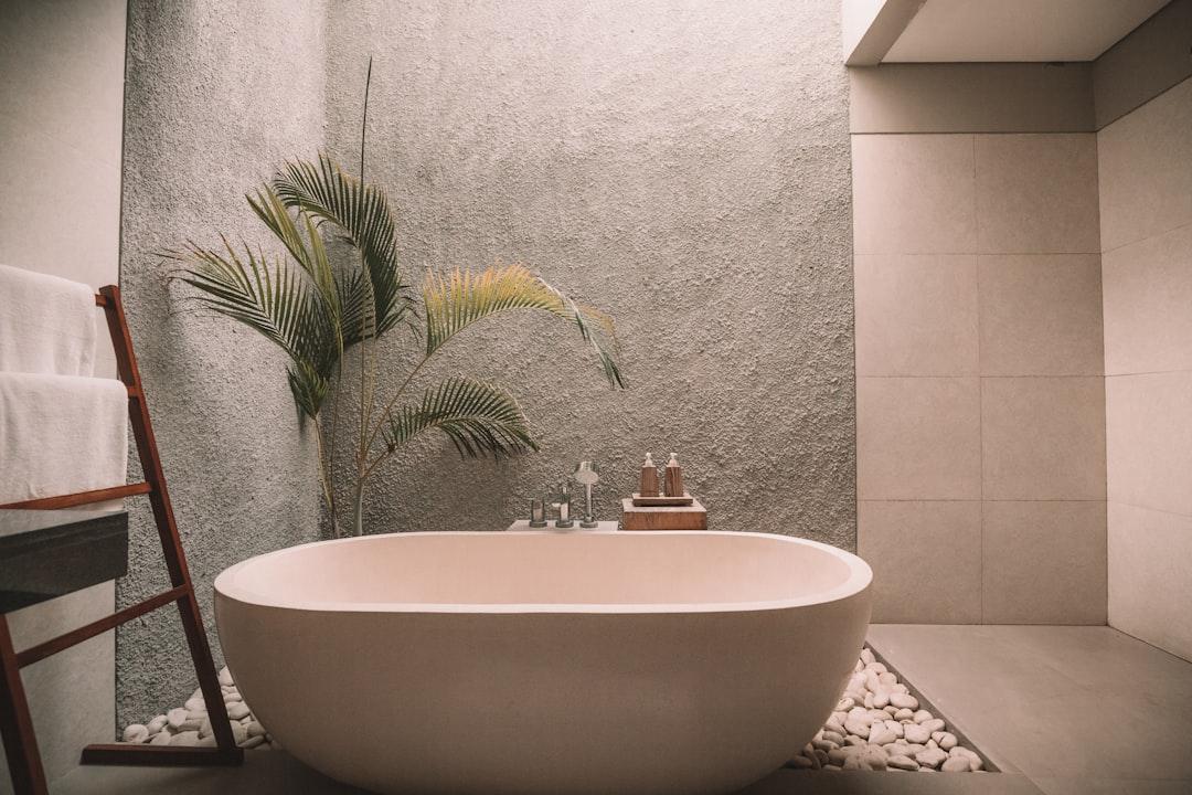 White ceramic bathtub from Jared Rice on Unsplash