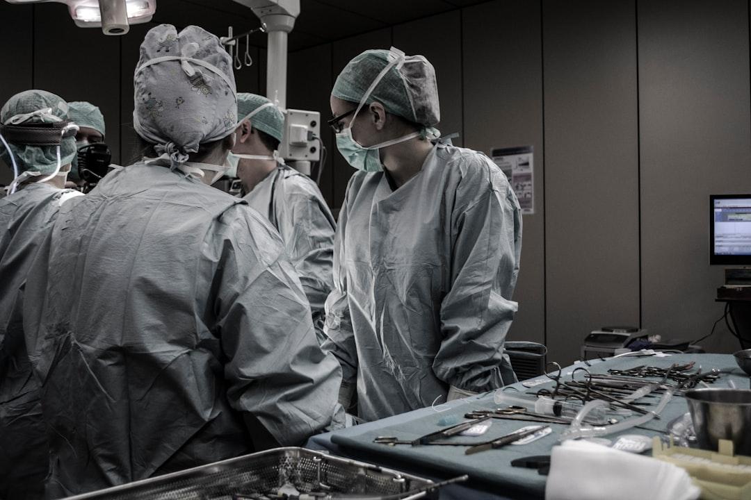 Medical professionals working from Piron Guillaume on Unsplash Lời nói đầu